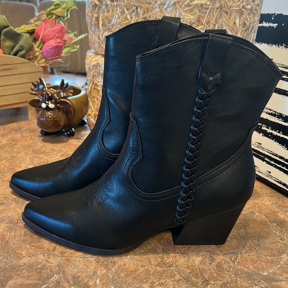 Dolce Vita Kellar black heeled boots - Picture 4 of 11